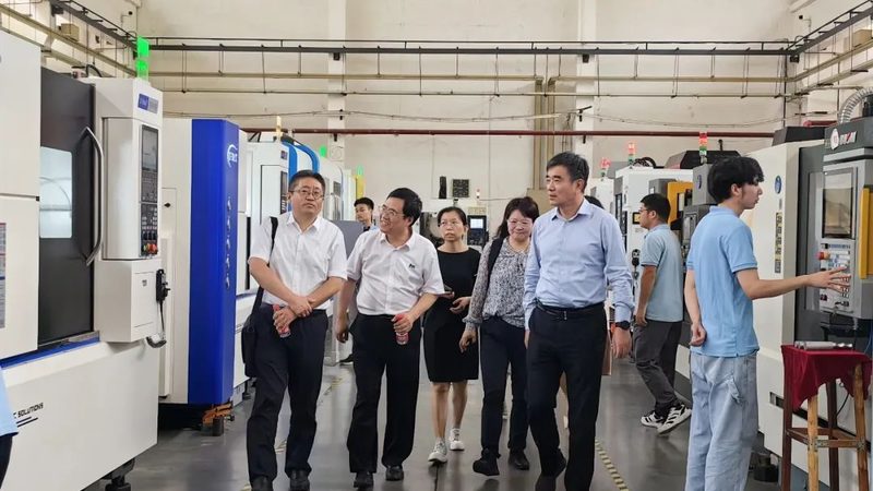 精密机械加工设备：揭秘其选型逻辑与关键要素